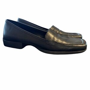 NWOB Easy Spirit Black Loafers Size 8.5 Narrow Leather Upper